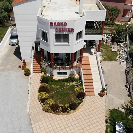 Anna Villa/bagno Center 利迈纳里亚